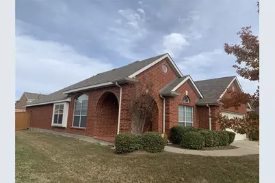 3164 Guadaloupe, Grand Prairie, TX 75054 - Photo 1