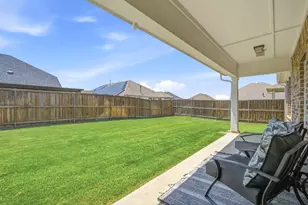 3925 Sunflower Dr, Aubrey, TX 76227 - Photo 24