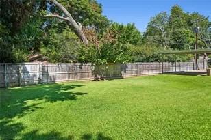 1204 Springwood Ct, Euless, TX 76040 - Photo 38