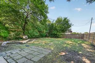 141 N Dobson St, Burleson, TX 76028 - Photo 26