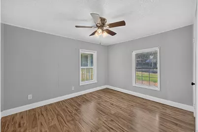 141 N Dobson Street, Burleson, TX 76028 - Photo 18