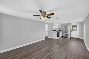 141 N Dobson St, Burleson, TX 76028 - Photo 8