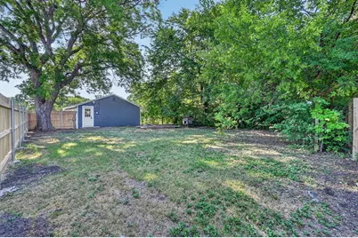 141 N Dobson Street, Burleson, TX 76028 - Photo 22
