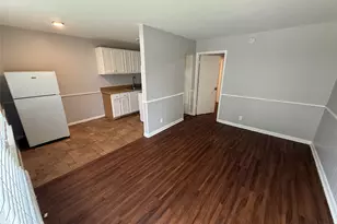 306 E Mitchell St, Arlington, TX 76010 - Photo 2
