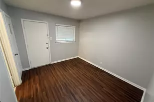 306 E Mitchell St, Arlington, TX 76010 - Photo 4