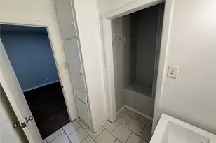 306 E Mitchell St, Arlington, TX 76010 - Photo 6