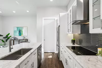 5914 Lindell Avenue #200, Dallas, TX 75206 - Photo 14