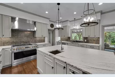 2825 Lake Air Drive, Waco, TX 76710 - Photo 12