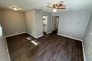 907 S Mesquite St, Arlington, TX 76010 - Photo 2