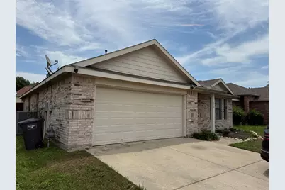 848 Kentucky Derby Lane, Fort Worth, TX 76179 - Photo 2