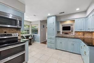 926 Chadwick Dr, Richardson, TX 75080 - Photo 10