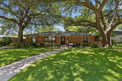 926 Chadwick Drive, Richardson, TX 75080 - Photo 2