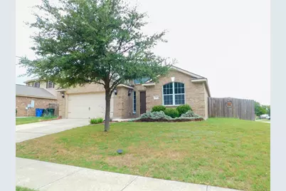 101 Kincaid Drive, Sanger, TX 76266 - Photo 2
