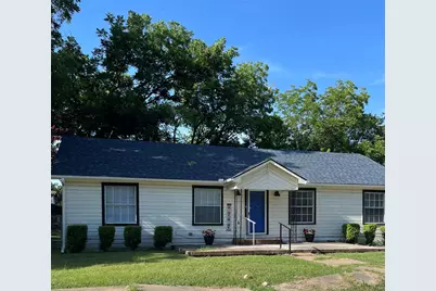 903 W 8th Street, Bonham, TX 75418 - Photo 1