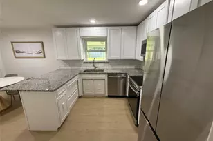1413 Lamplighter Ln, Edgecliff Village, TX 76134 - Photo 4