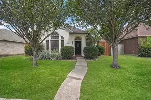 3173 Riverside Dr, Carrollton, TX 75007 - Photo 2