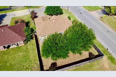 1401 Spanish Oak Drive, Granbury, TX 76048 - Photo 18