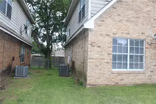 526 Glen Cove St, Seagoville, TX 75159 - Photo 4