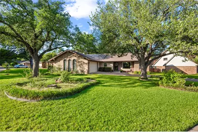 903 Middle Run, Duncanville, TX 75137 - Photo 2