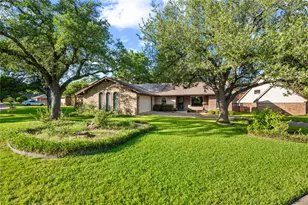 903 Middle Run, Duncanville, TX 75137 - Photo 2