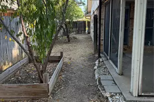 3410 Sheridan Ct, Arlington, TX 76017 - Photo 26