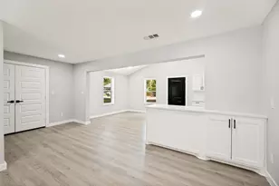 3027 Morgan Dr, Dallas, TX 75241 - Photo 8