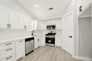 3027 Morgan Dr, Dallas, TX 75241 - Photo 10