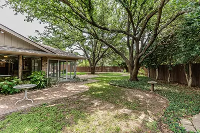 2604 Twinpost Court, Irving, TX 75062 - Photo 14