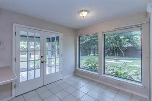 2604 Twinpost Ct, Irving, TX 75062 - Photo 12