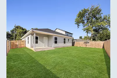 2212 Polk Street, Greenville, TX 75401 - Photo 16