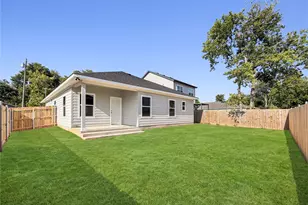 2212 Polk St, Greenville, TX 75401 - Photo 16