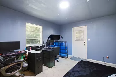 912 Sycamore Street, Commerce, TX 75428 - Photo 16