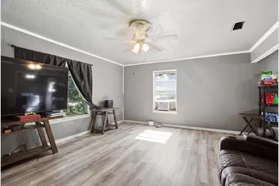 912 Sycamore Street, Commerce, TX 75428 - Photo 8