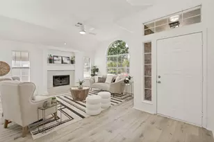 4033 Brazos Dr, Carrollton, TX 75007 - Photo 4