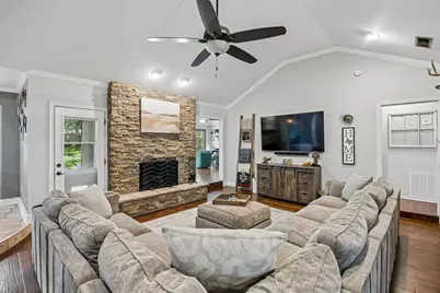 2814 Greenbrook Drive, Arlington, TX 76016 - Photo 1