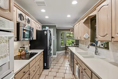2814 Greenbrook Drive, Arlington, TX 76016 - Photo 6