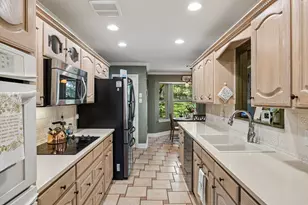2814 Greenbrook Dr, Arlington, TX 76016 - Photo 6