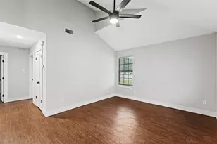 1405 Speight Ave, Waco, TX 76706 - Photo 6
