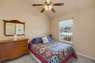 1221 Eagle Lake Dr, Azle, TX 76020 - Photo 14