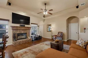 1221 Eagle Lake Dr, Azle, TX 76020 - Photo 6