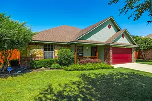 1221 Eagle Lake Dr, Azle, TX 76020 - Photo 2