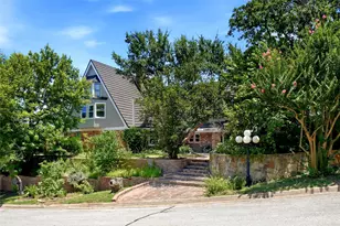 2011 Ridgemont Ct, Arlington, TX 76012 - Photo 2