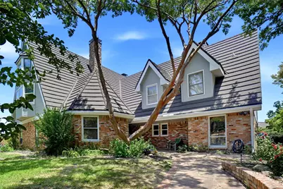 2011 Ridgemont Court, Arlington, TX 76012 - Photo 4