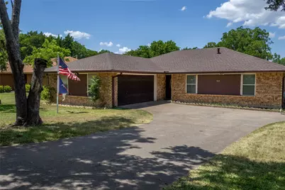 315 Dow Ross Boulevard, Duncanville, TX 75116 - Photo 2