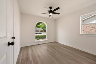 7528 Circle Dr, North Richland Hills, TX 76180 - Photo 16