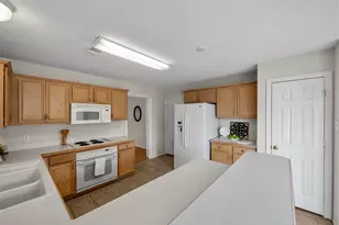 1108 Creekstone Dr, Carrollton, TX 75010 - Photo 14