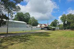 200 S Canton St, Mexia, TX 76667 - Photo 4