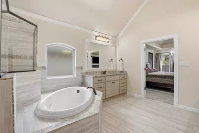 3024 Reed Court, Granbury, TX 76048 - Photo 32