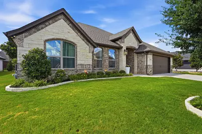3024 Reed Court, Granbury, TX 76048 - Photo 2