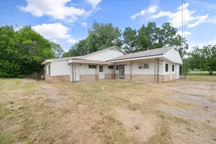 1016 E Commerce St, Fairfield, TX 75840 - Photo 1